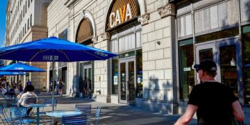 Cava revenue beats estimates as Mediterranean chain reports double-digit same-store sales growth