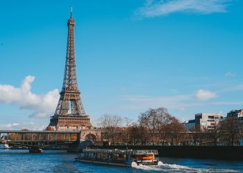 CAC 40 2025 outlook: Biggest winners and losers revealed