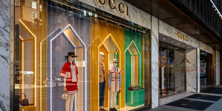 Here’s why the Kering share price is firing on all cylinders