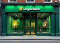 Lloyds share price analysis and earnings preview: is it a buy or sell?