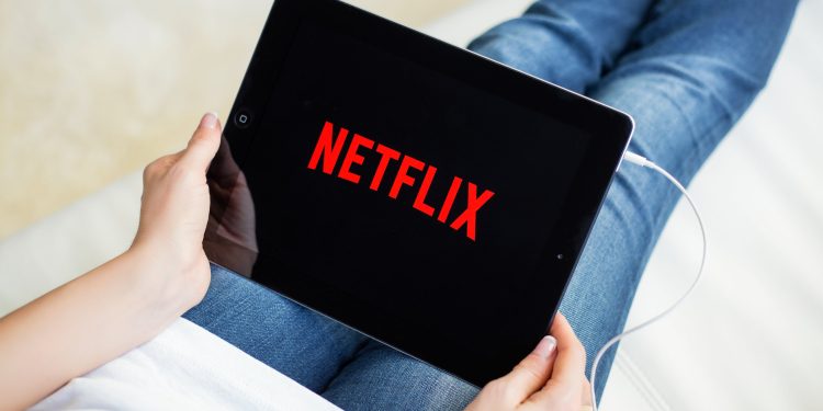 Netflix stock sinks on Q4 earnings, creating opportunity for long-term investors