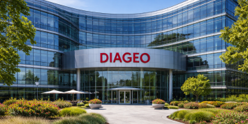 Diageo share price crashed after dividend cut: to buy, hold, or sell?